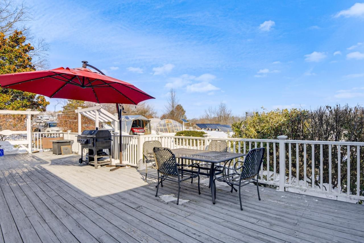 Peaceful Getaway w/ Countryside Views in Upperco