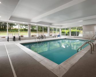 Wingate by Wyndham Matthews/Charlotte - Matthews - Pool
