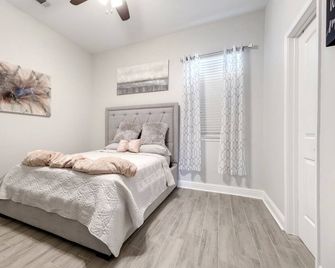 Vieux Carre’- Brand new 3BR/2.5B Balcony & Parking - Nova Orleans - Habitació