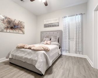 Vieux Carre’- Brand new 3BR/2.5B Balcony & Parking - ניו אורלינס - חדר שינה