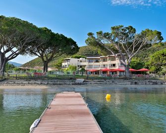 Hôtel La Roya - Saint-Florent - Gebouw