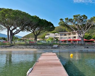 Hôtel La Roya - Saint-Florent - Budynek