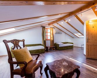 Il Palazzo waterfront home - Volosko - Living room