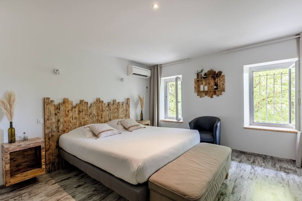 شاتو بيير دو مونتينياك