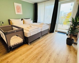 3BR stay close to Munich City & Airport - Oberschleissheim - Ložnice