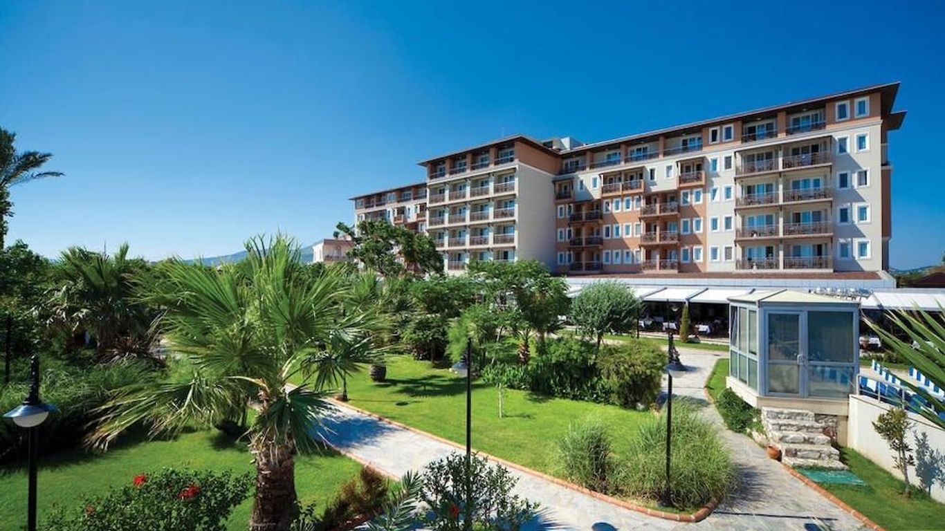 Club Cactus Paradise