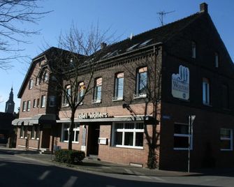 란트가스타우스 호텔 볼테르스 - 케르켄 - 건물