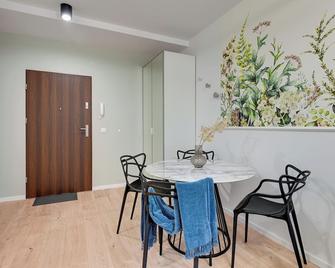 Gdańsk Wrzeszcz Apartments by BookingHost - Gdansk - Sala de jantar