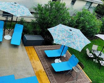 Charming 2-bedroom apartment with, pool, AC, WiFi in lovely Welches, Barbados - Saint Peter - Veranda