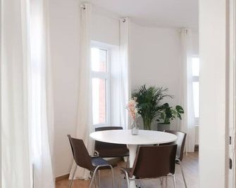1 bedroom apartment in Liège center - 3rd floor - Liège - Dining room