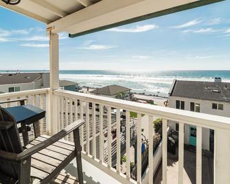 Pacific Villas: Unit 3 - Oceanside - Balcón