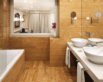 Longevity Senses - Cascais Boutique Hotel - Adults Only - Cascais - Bathroom