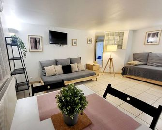 Studio J.1 Avec 3 Lits Part - Trappes - Wohnzimmer
