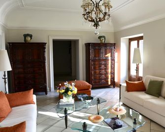 La Dimora del Castelluccio - Castiglione di Sicilia - Huiskamer