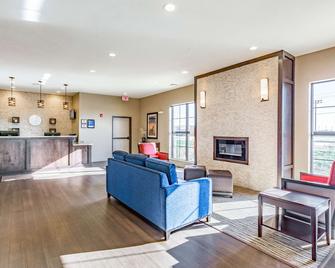 Comfort Inn Altoona-Des Moines - Altoona - Living room