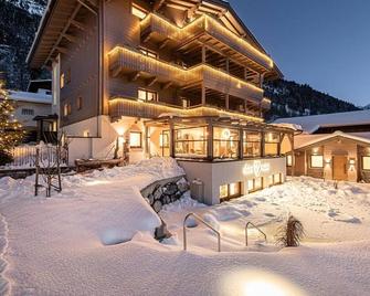 Lieblingsplatzl inklusive kostenfreiem Eintritt in die Alpentherme ganzjährig - im Sommer freie Bergbahnfahrten - Bad Hofgastein - Gebäude