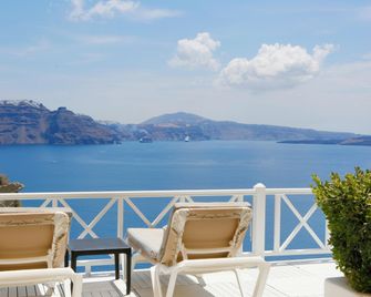 Aris Caves - Oia - Balcony