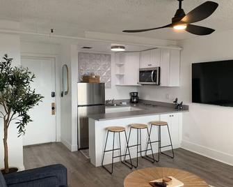 Modern Charm at The George 304 - Klamath Falls - Cocina
