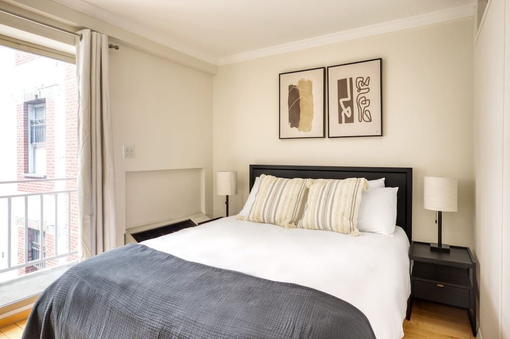 Amazing Nolita 2BR w/ Elevator & Roof, nr Little Italy, by Blueground - ניו יורק - חדר שינה