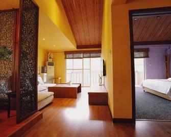 Qingfeng Gorge Resort Hotel - Chongqing - Bedroom