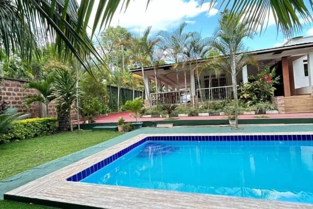 Kindo Kicha Farmhouse - Moshi - Pool