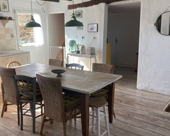 Very pretty, cosy and quiet farmhouse, close to the Baie de Somme and Côte d'Opale - Argoules - Eetruimte
