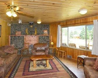 Comfortable size house overlooking the town of Silver Gate - Silver Gate - Sufragerie