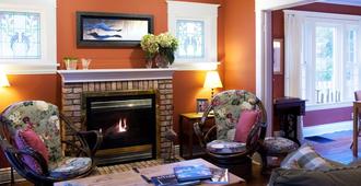 Simcoe Suites on the Henley B&B - St. Catharines - Lobby