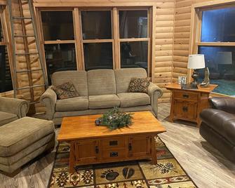 Cabin in Beautiful Timber Coulee - Westby - Sala de estar