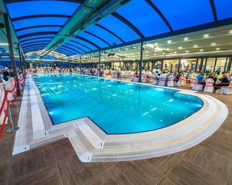 Babillon Hotel Spa & Restaurant - Rize - Pool
