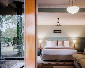 Black Springs - A Romantic Bushland Escape - Mudgee - Camera da letto