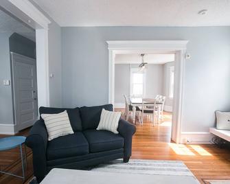 Large Family House 0.1 miles to Beach and Boardwalk - Ventnor City - Sala de estar