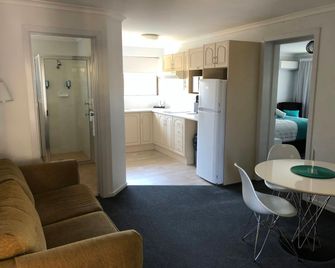 Batehaven/Araluen Motor Lodge - Batemans Bay - Quarto