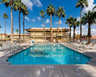 Motel 6 Phoenix Az Midtown - Phoenix - Pool