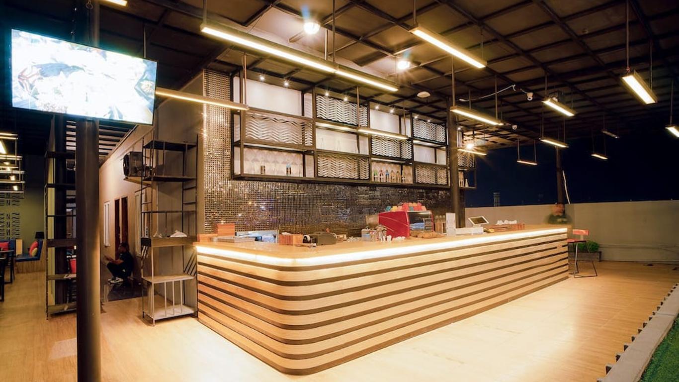 بورتولا جراند أرابيا هوتل