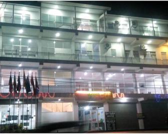 Green Tulip Hotel Kandy - Pahala Kadugannawa - Building