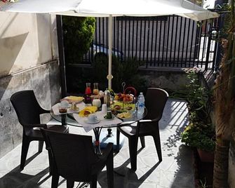 B&B Betania - Riposto - Patio