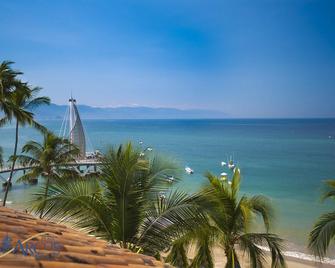 Playa Los Arcos Hotel Beach Resort & Spa - Puerto Vallarta - Beach