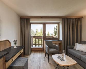 Hotel Steger-Dellai - Kastelruth - Wohnzimmer