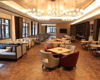 Echeng Hotel Shiyan Fangxian Xiguan Old Street - Shiyan - Restaurant