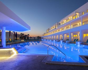 Aliathon Aegean - Paphos - Pool