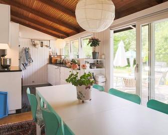 Holiday Home Tisvildeleje VII - Tisvildeleje - Dining room