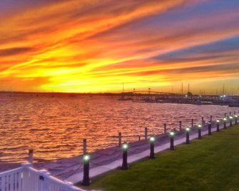 Wellington Resort - ניופורט - בניין