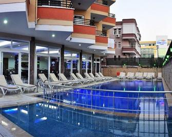 Selvi Hotel - Alanya - Piscina