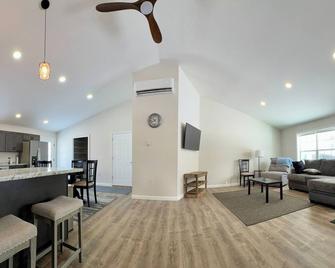 Meadow Lane - Brand New, 2025! On Snowmobile Trail. 6 miles to Houlton. - Houlton