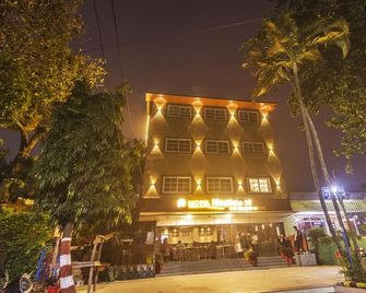 Hotel Meghdoot - Pachmarhi - Budova