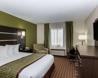 Baymont by Wyndham Louisville South I 65 - Brooks - Bedroom