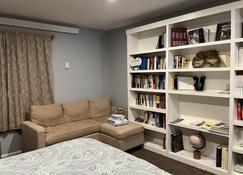 Downtown Jackson Cozy one bedroom, 3/4 bath. (Sink and stand up shower). - 傑克遜