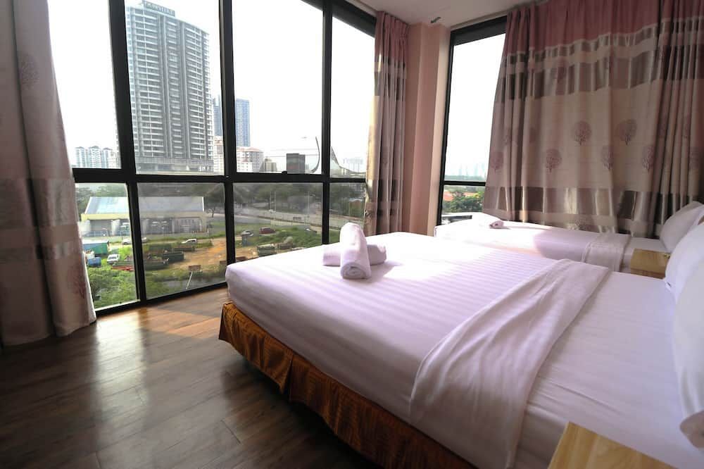 واي بي بوتيك هوتل، باراديجم مول بيتالينج جايا