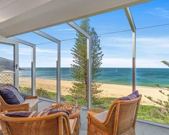 Forresters Dunes - Upstairs - Forresters Beach - Balcón